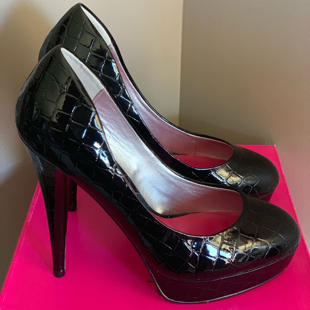 Shoe Dazzle (Venus)